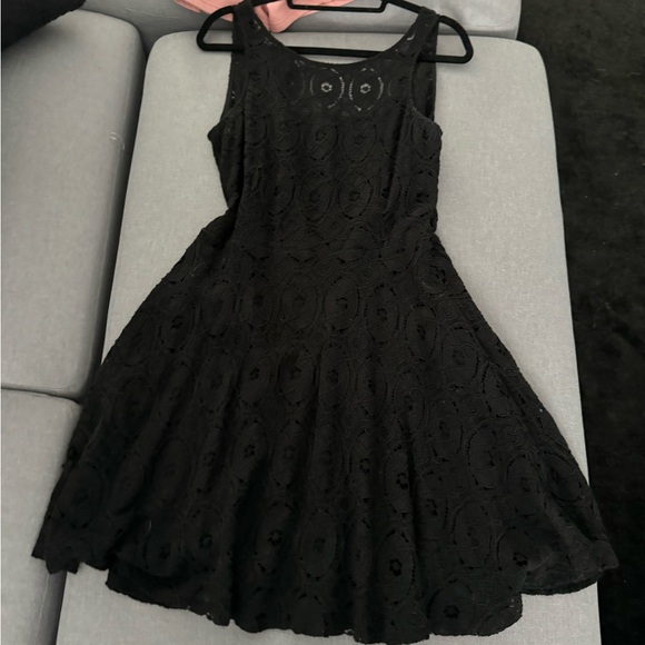 BB Dakota Dresses & Skirts - BB Dakota black lace dress size 8 worn once